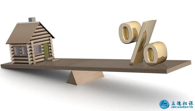 樓市冷清,房價或易跌難漲, 多能跌多少?2位開發商透露了限度